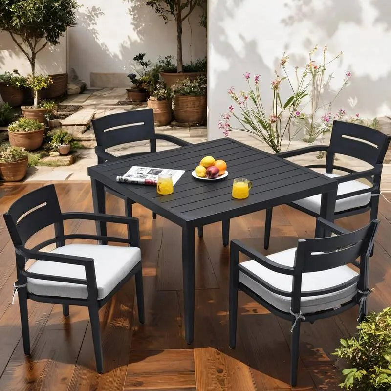 5 pièces Table à manger 4 Chaises et 5 pièces, Coussins beiges, Ember, Extérieur, Noir, Métal